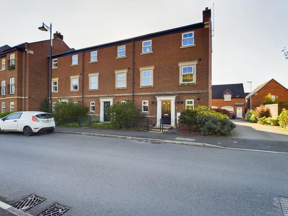 247 Serviced Accommodation In Stafford- 3Br Townhouse Экстерьер фото
